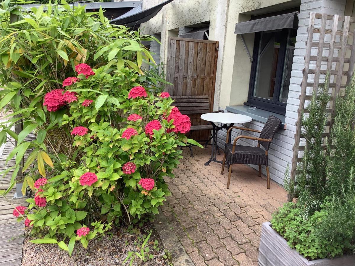 Hotel Monet La Riviere-Saint-Sauveur Екстер'єр фото